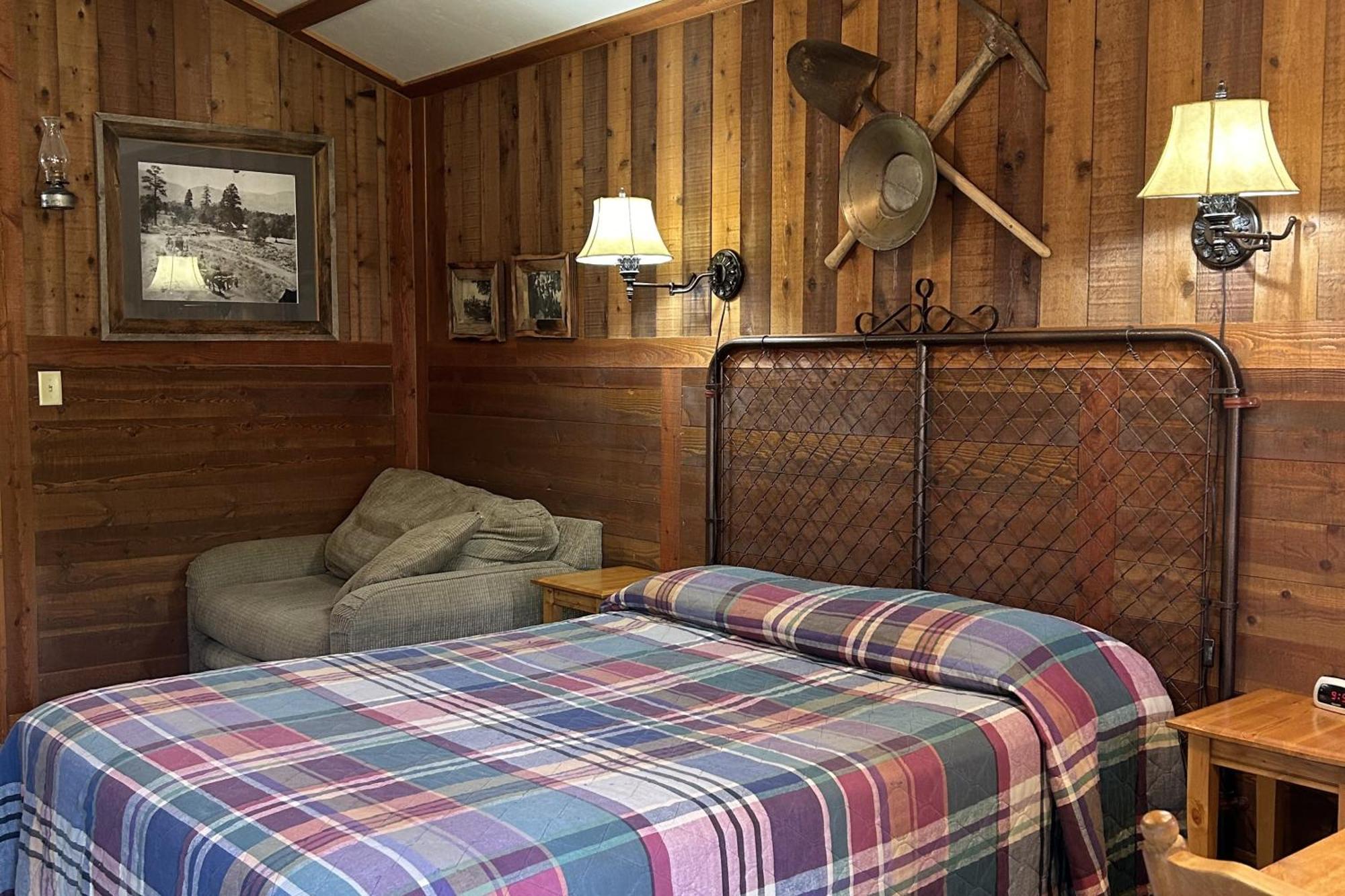 Moore'S Old Pine Inn Marysvale 外观 照片