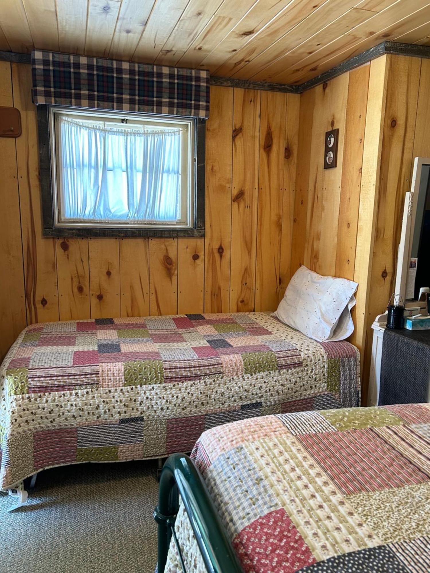 Moore'S Old Pine Inn Marysvale 外观 照片